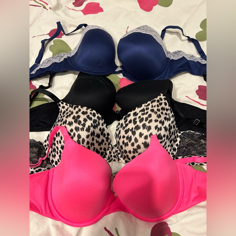 Victoria’s Secret Bundle Bras 34DD